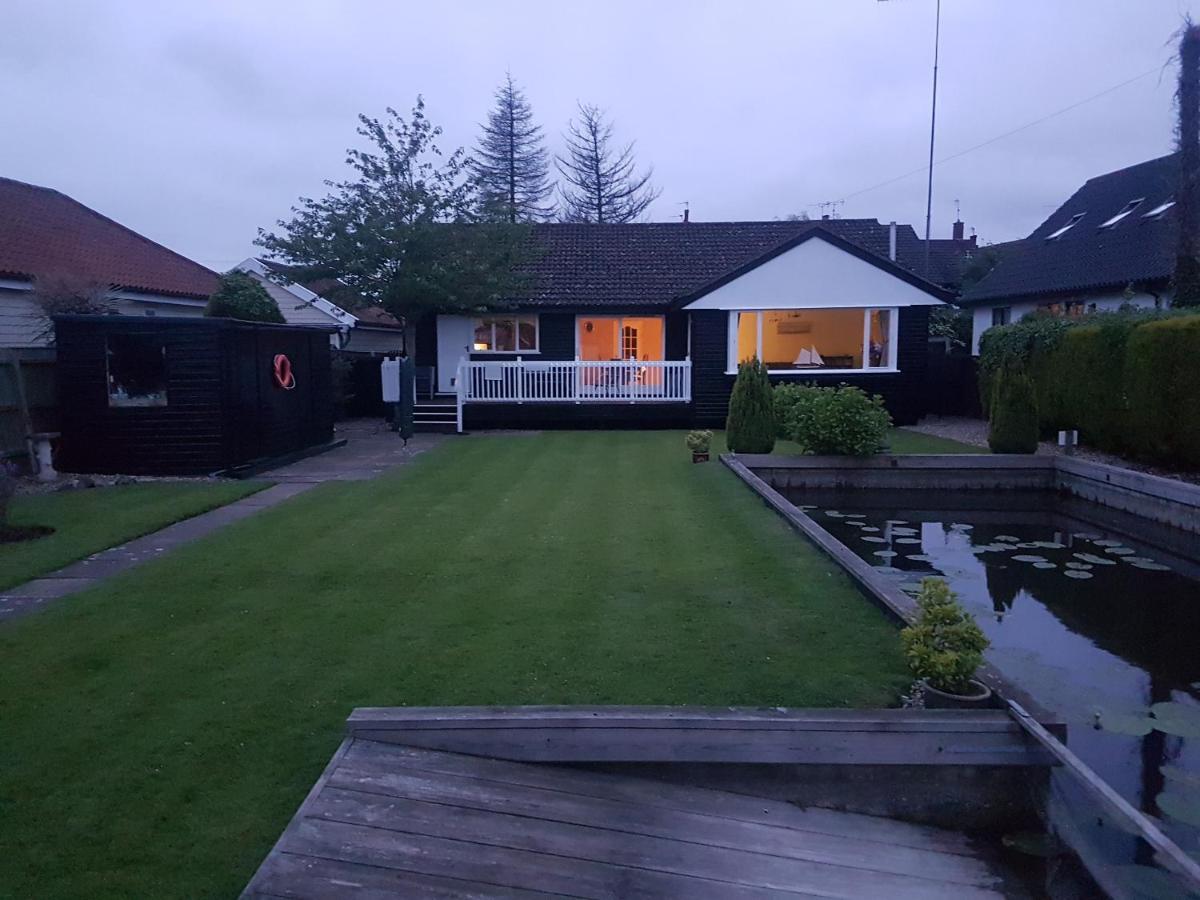 The Willows Wroxham Bagian luar foto
